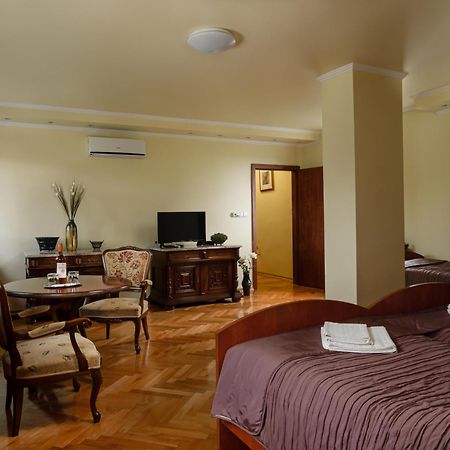 Frank Vendeghaz Hotel Veszpramvarsany Bagian luar foto