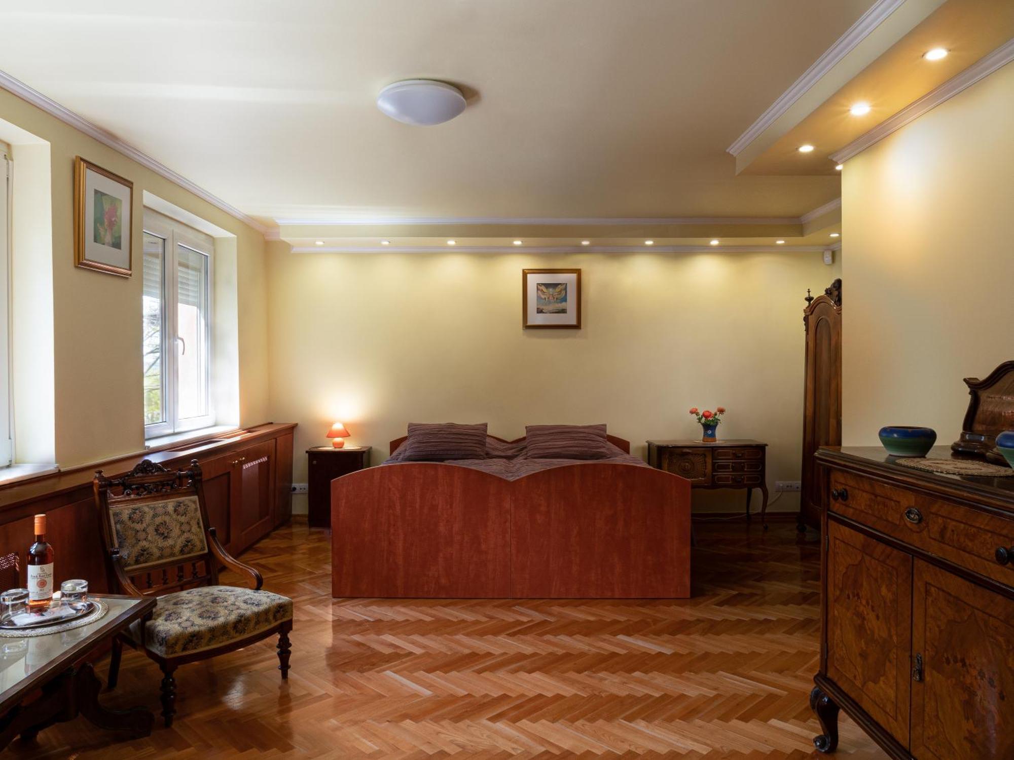 Frank Vendeghaz Hotel Veszpramvarsany Bagian luar foto