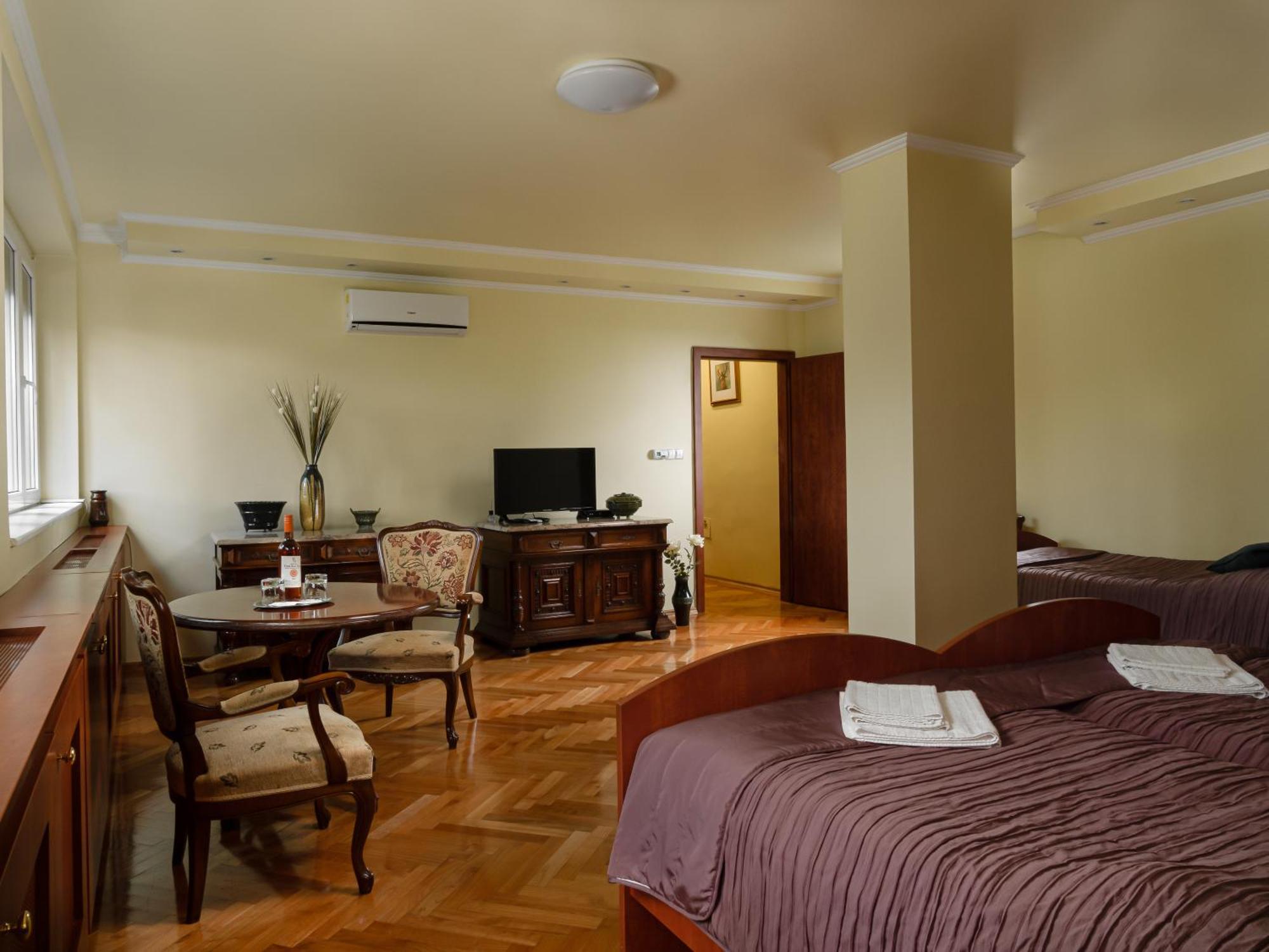 Frank Vendeghaz Hotel Veszpramvarsany Bagian luar foto